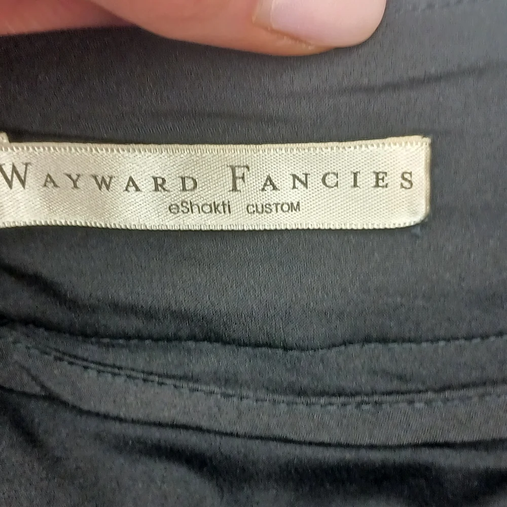 Eshakti Custom Wayward Fancies Floral Embroidered Embellished A-line Skirt - Picture 10 of 11